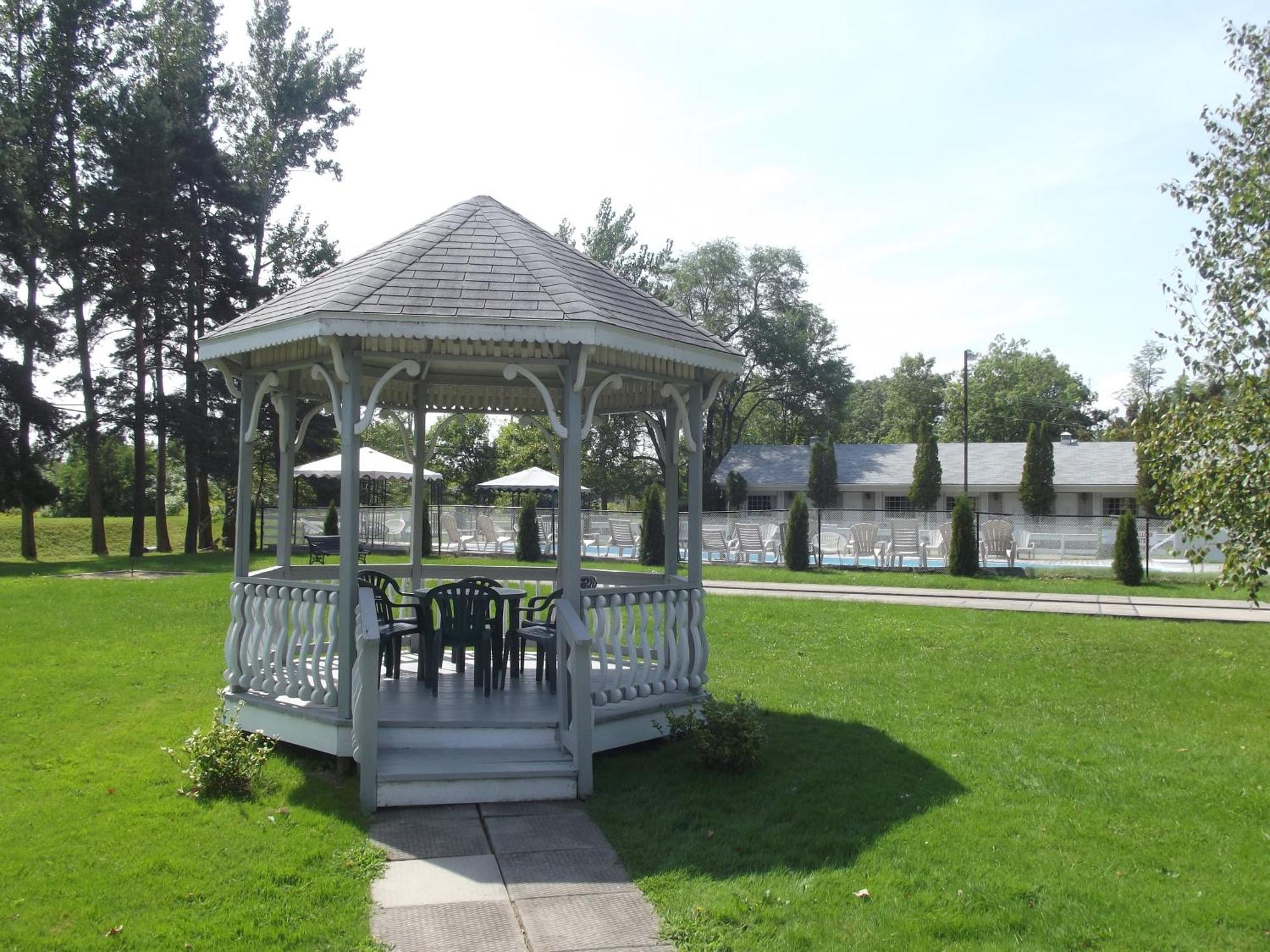 Colonial Resort-1000Islands Gananoque Εξωτερικό φωτογραφία