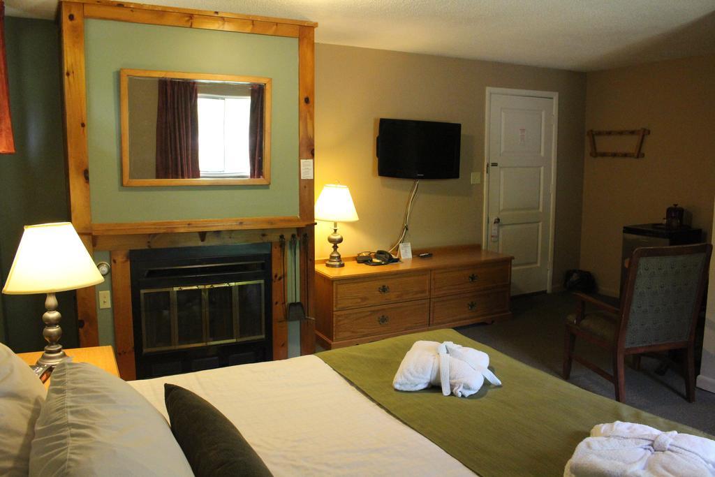Colonial Resort-1000Islands Gananoque Εξωτερικό φωτογραφία