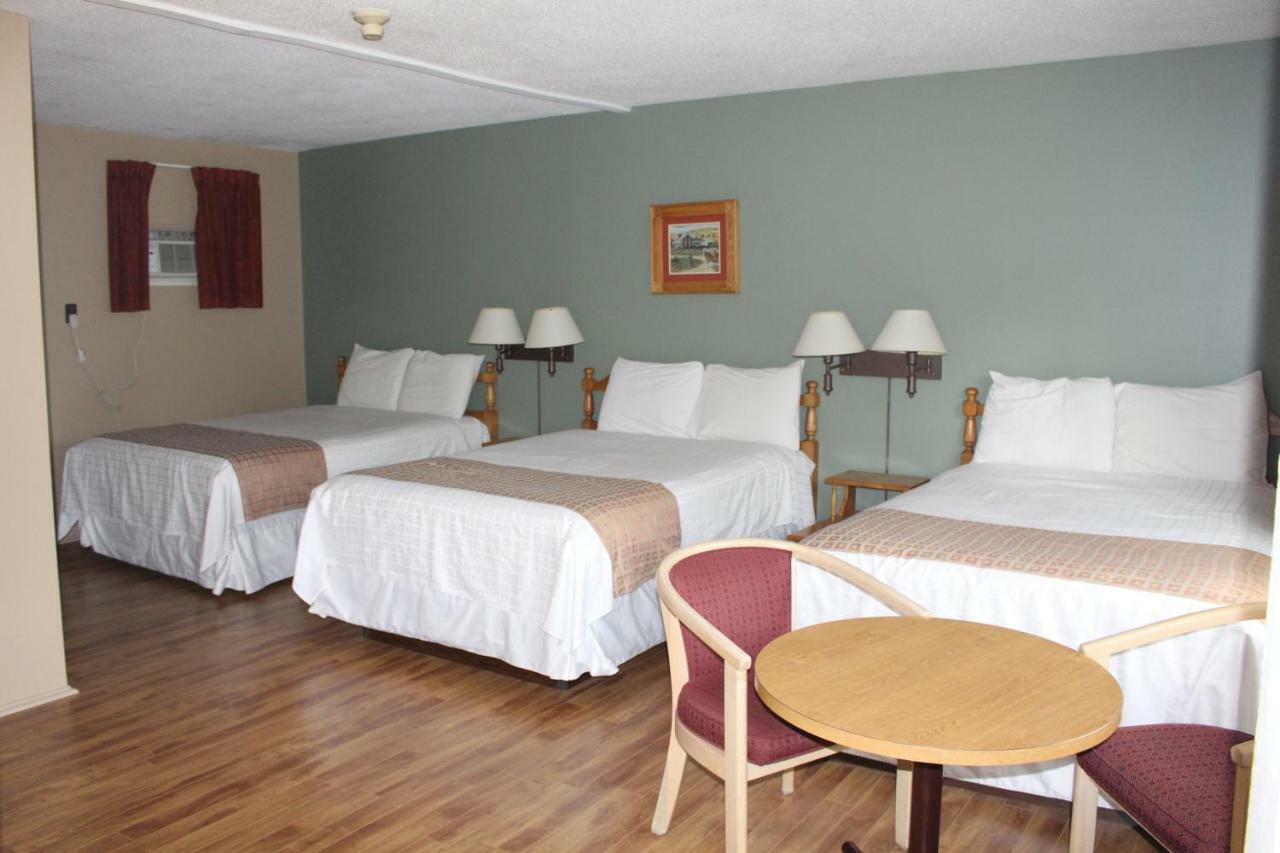 Colonial Resort-1000Islands Gananoque Εξωτερικό φωτογραφία