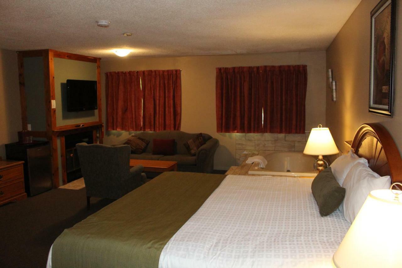 Colonial Resort-1000Islands Gananoque Εξωτερικό φωτογραφία