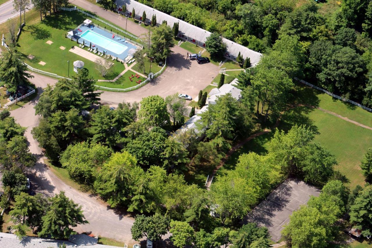 Colonial Resort-1000Islands Gananoque Εξωτερικό φωτογραφία