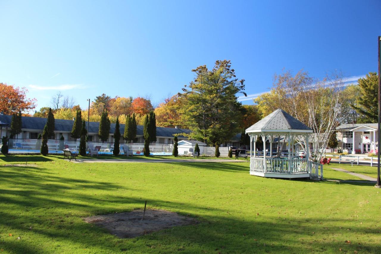 Colonial Resort-1000Islands Gananoque Εξωτερικό φωτογραφία